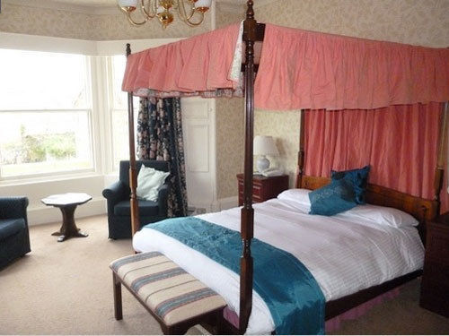 George And Abbotsford 3*