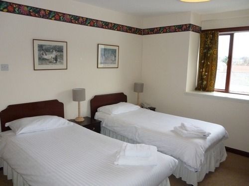 Inn George And Abbotsford